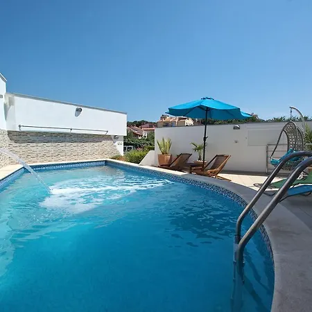 Apartments Villa Holiday بولا
