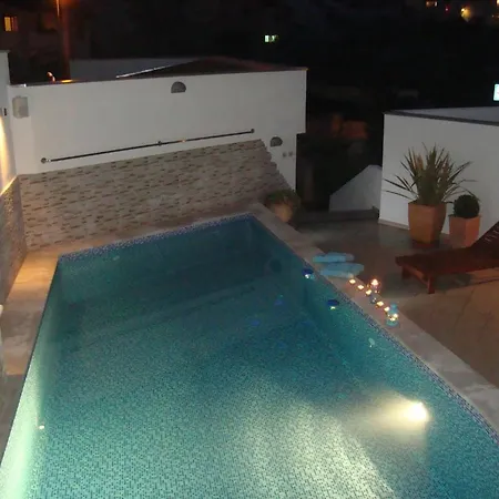Apartments Villa Holiday بولا