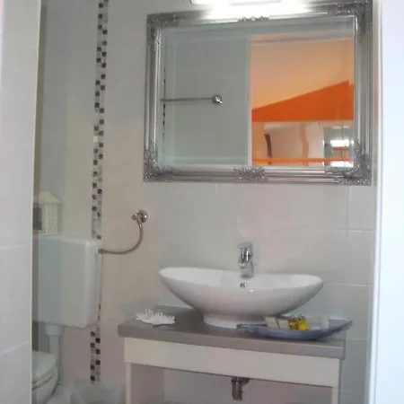 Apartments Villa Holiday شقة *