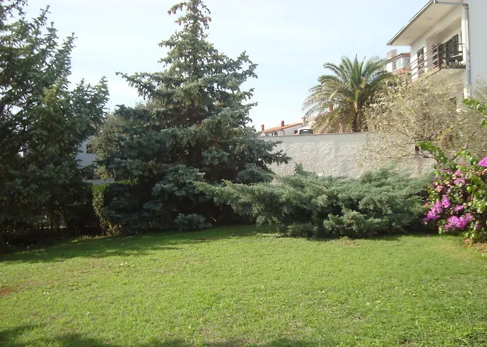 Apartamento Apartments Villa Holiday *