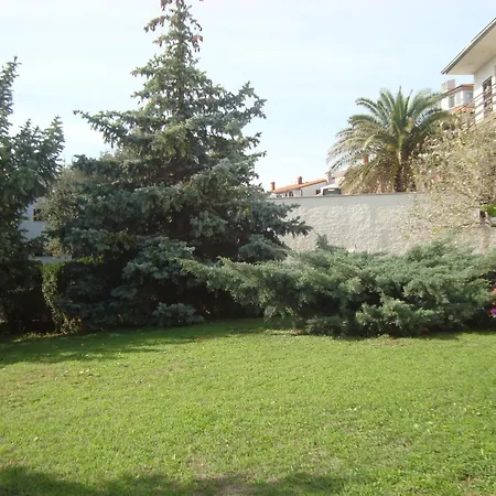Apartamento Apartments Villa Holiday *