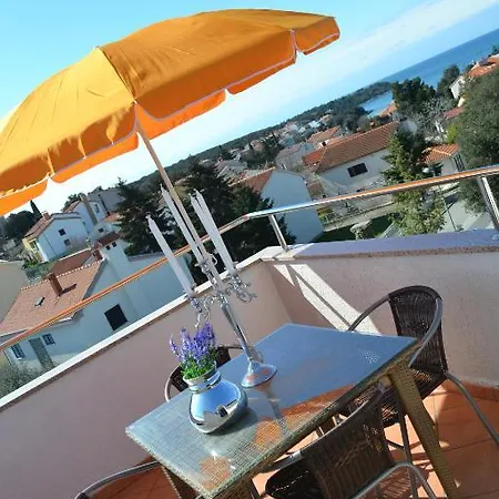Apartments Villa Holiday Apartamento *