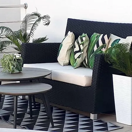 Apartments Villa Holiday דירה *