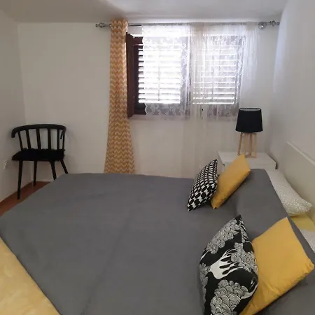 Apartments Villa Holiday Apartment *